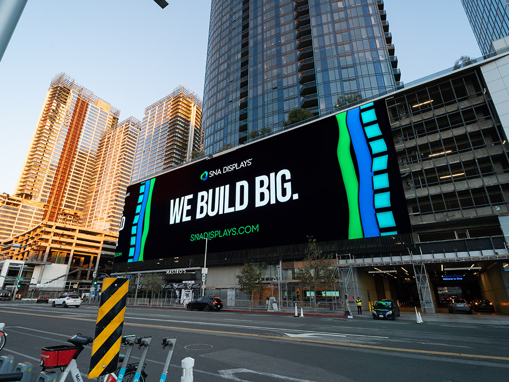 Massive DOOH platform LA