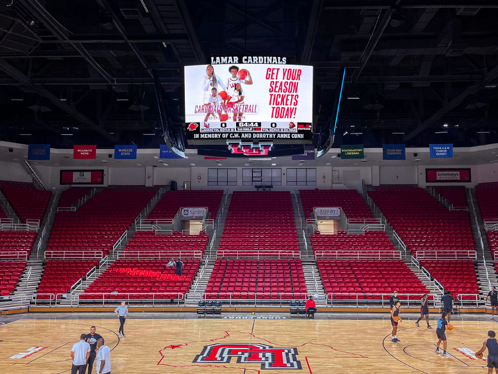 Lamar University Montagne Center LED Centerhung